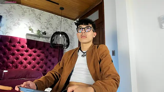 Snapshot of tim__fox chatting on 10.22.25 tim fox online show from 10.22.25