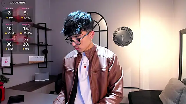 Snapshot of tim__fox chatting on 10.27.25 tim fox online show from 10.27.25