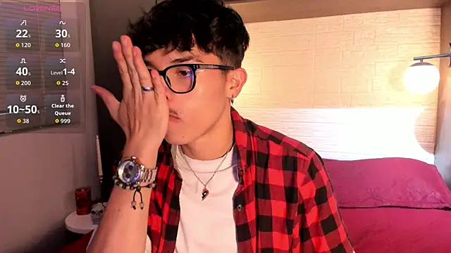 Snapshot of tim__fox chatting on 10.28.25 tim fox online show from 10.28.25