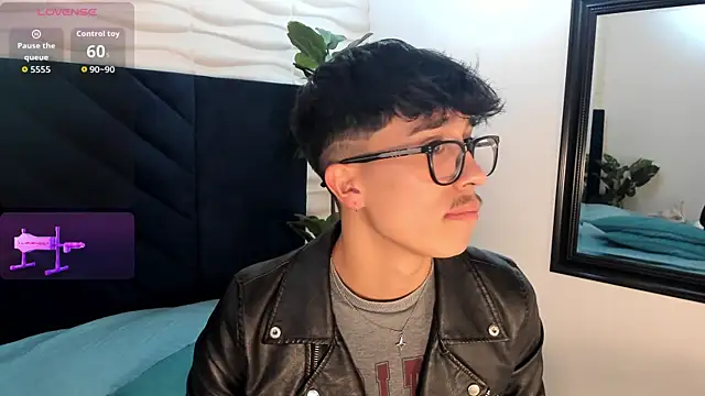 Snapshot of tim__fox chatting on 11.03.25 tim fox online show from 11.03.25