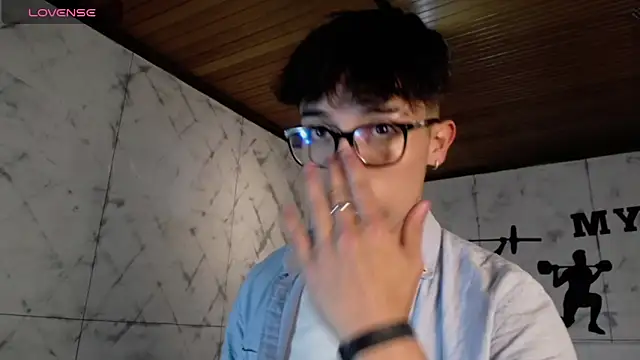 Snapshot of tim__fox chatting on 11.18.25 tim fox online show from 11.18.25