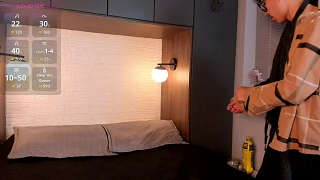 Snapshot of tim__fox chatting on 11.24.25 tim fox online show from 11.24.25