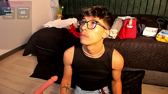 Snapshot of tim__fox chatting on 11.29.25 tim fox online show from 11.29.25