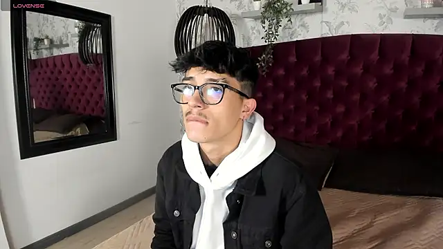 Snapshot of tim__fox chatting on 03.18.26 tim fox online show from 03.18.26