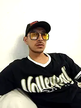 tony-camargo online show from 01.20.25