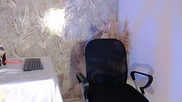 RAICHELLCOOPER1 online show from 01.11.26