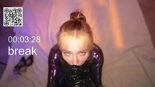 Snapshot of vse_sukki chatting on 02.01.26 vse sukki online show from 02.01.26