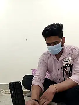 13lusty online show from 02.05.25