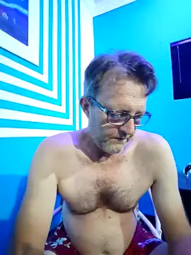 Snapshot of itsmeyes69 chatting on 01.12.25 itsmeyes69 online show from 01.12.25