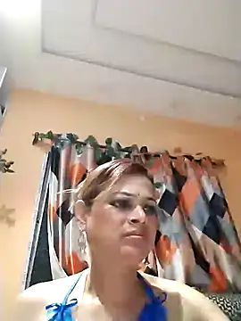 Snapshot of SANA-LEONI chatting on 06.18.26 SANA-LEONI online show from 06.18.26