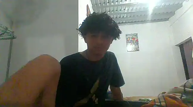 Snapshot of TwinklindoFJ chatting on 01.13.25 TwinklindoFJ online show from 01.13.25