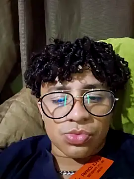 Snapshot of TwinklindoFJ chatting on 01.24.25 TwinklindoFJ online show from 01.24.25