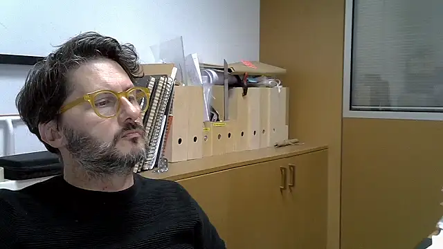 Snapshot of Cellino4 chatting on 11.09.25 Cellino4 online show from 11.09.25