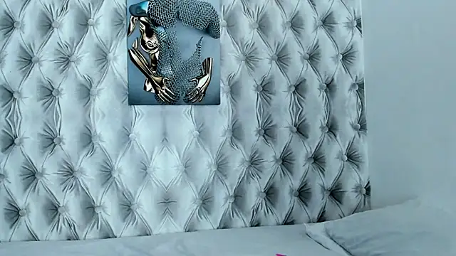 TaniaBellini online show from 03.08.25