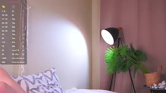 LinnHigh online show from 10.24.25