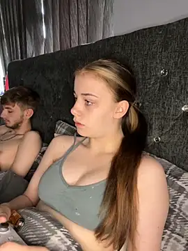 VioletxBlue online show from 09.10.25