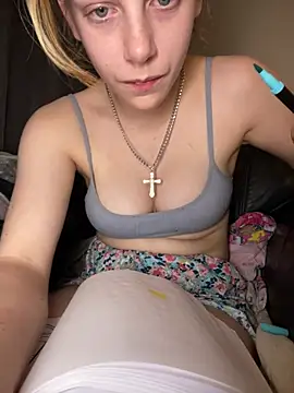 VioletxBlue online show from 04.15.26