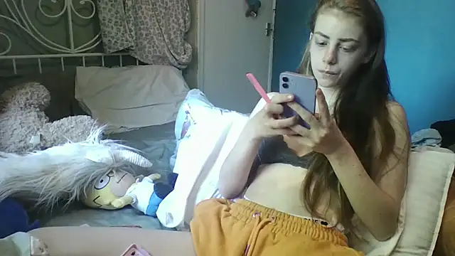 Snapshot of VioletxBlue chatting on 05.25.26 VioletxBlue online show from 05.25.26