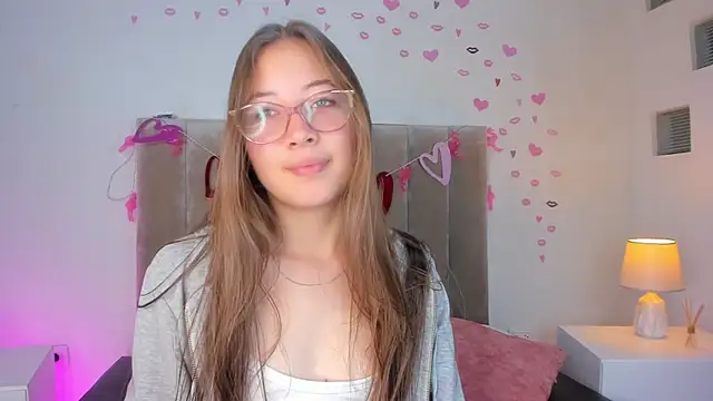 Dahlia Rousse online show from 03.16.25