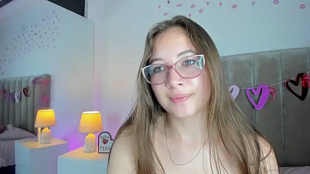 Dahlia Rousse online show from 03.23.25