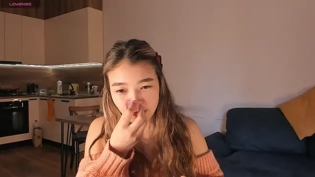 Snapshot of mirann chatting on 02.21.25 mirann online show from 02.21.25