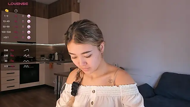 Snapshot of mirann chatting on 02.27.25 mirann online show from 02.27.25