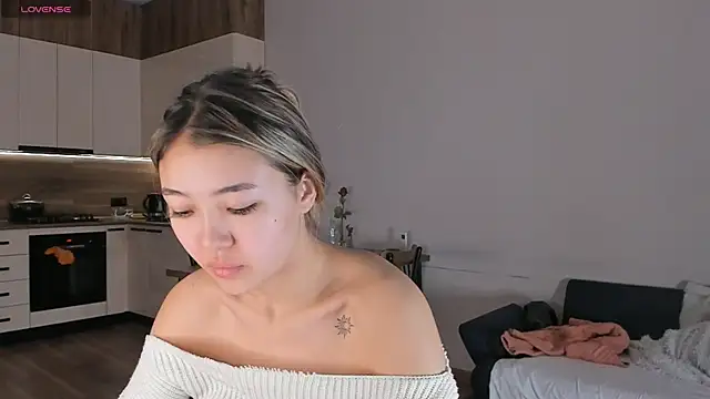 Snapshot of mirann chatting on 03.01.25 mirann online show from 03.01.25