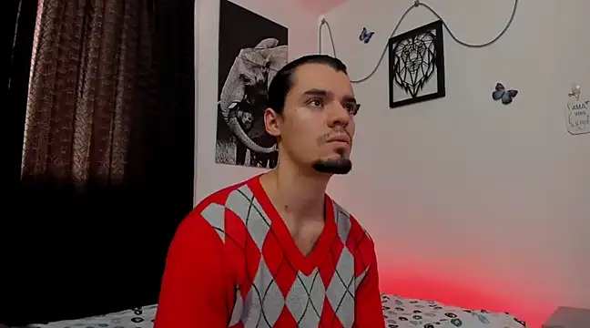 Snapshot of maxi_styles chatting on 02.28.25 maxi styles online show from 02.28.25