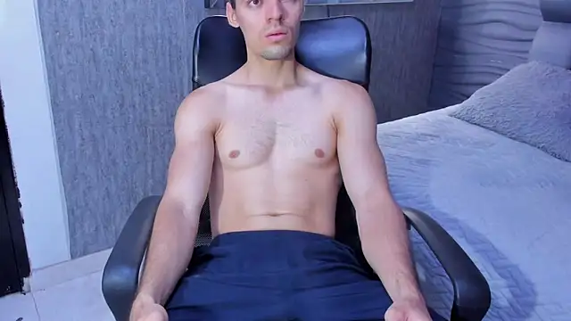 Snapshot of maxi_styles chatting on 02.05.26 maxi styles online show from 02.05.26