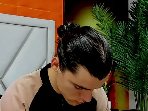 Snapshot of maxi_styles chatting on 02.17.26 maxi styles online show from 02.17.26