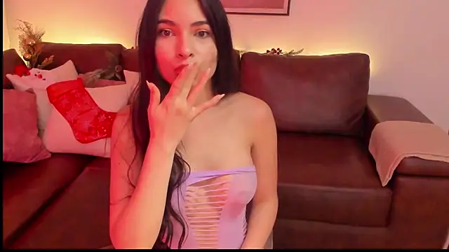 NoaLuxury online show from 11.30.25