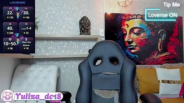 Luxury Woman online show from 03.12.25