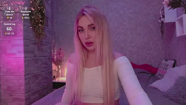 Mika Rayy online show from 09.28.25