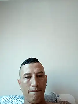 Snapshot of Andrexlupe chatting on 10.18.25 Andrexlupe online show from 10.18.25