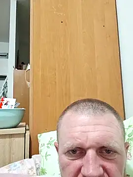 Snapshot of RUUsslan1203 chatting on 04.18.26 RUUsslan1203 online show from 04.18.26