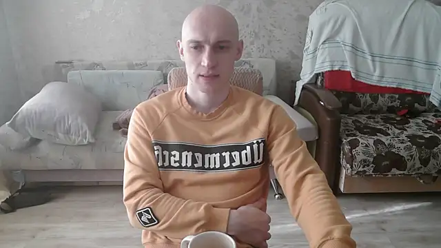 Snapshot of johnny_positive chatting on 05.12.26 johnny positive online show from 05.12.26