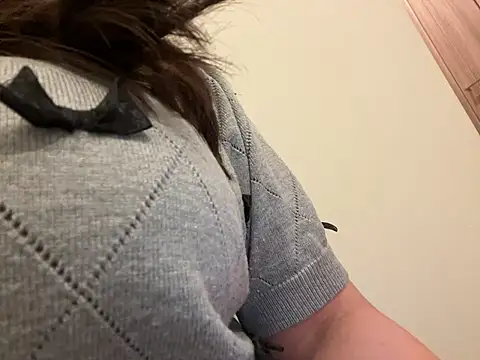 Snapshot of Atashi_Hcup chatting on 11.05.25 Atashi Hcup online show from 11.05.25