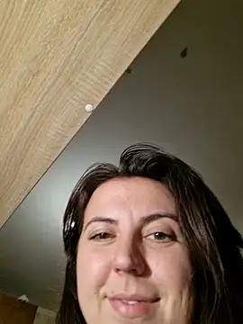 Melenka online show from 09.24.25