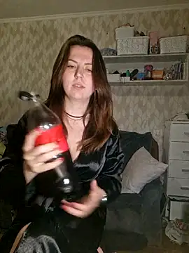 Melenka online show from 04.16.26