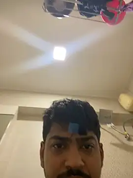 cute modell online show from 02.28.25