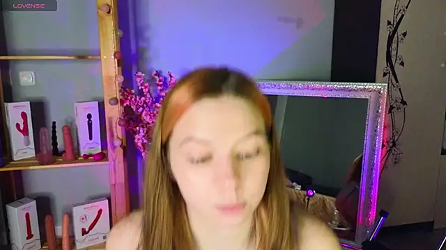 KiraBriis online show from 02.05.25