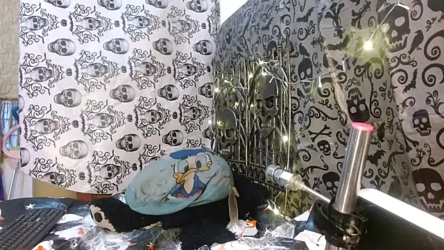 kattislut77 online show from 10.28.25