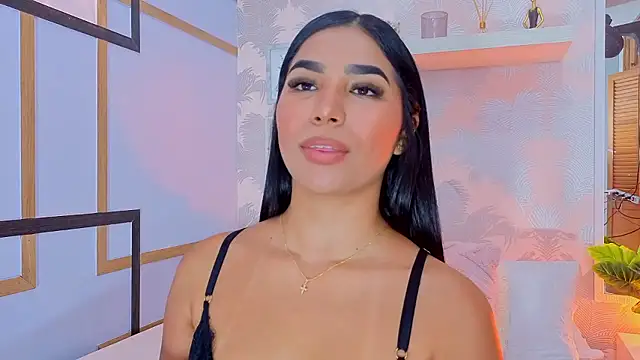 Snapshot of CharlotteGraay chatting on 12.20.25 CharlotteGraay online show from 12.20.25