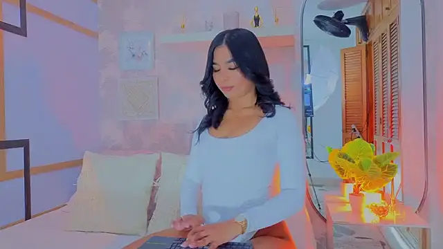 Snapshot of CharlotteGraay chatting on 02.21.26 CharlotteGraay online show from 02.21.26