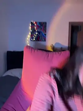 Snapshot of Mylaya chatting on 01.19.25 Mylaya online show from 01.19.25