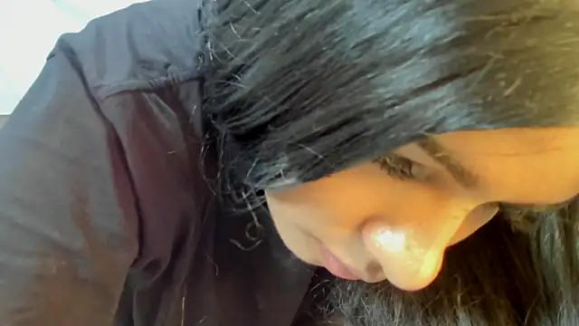 Gabrielahot75 online show from 02.26.25