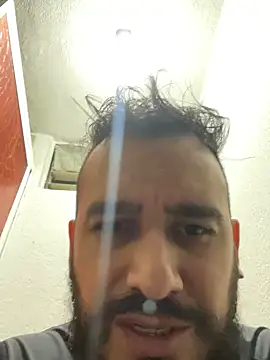 Snapshot of leonardohot1987 chatting on 01.10.25 leonardohot1987 online show from 01.10.25