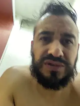 Snapshot of leonardohot1987 chatting on 01.30.25 leonardohot1987 online show from 01.30.25