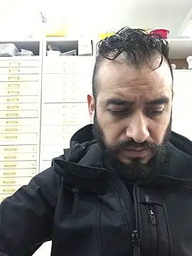 Snapshot of leonardohot1987 chatting on 02.13.25 leonardohot1987 online show from 02.13.25