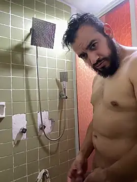 Snapshot of leonardohot1987 chatting on 03.03.25 leonardohot1987 online show from 03.03.25